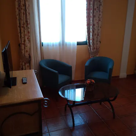 Hotel Alonso De Monroy 3*