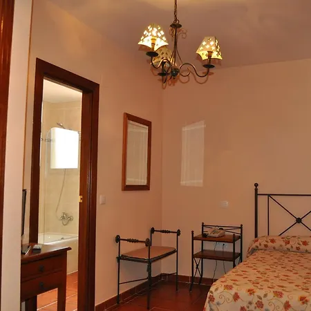 Hotel Alonso De Monroy