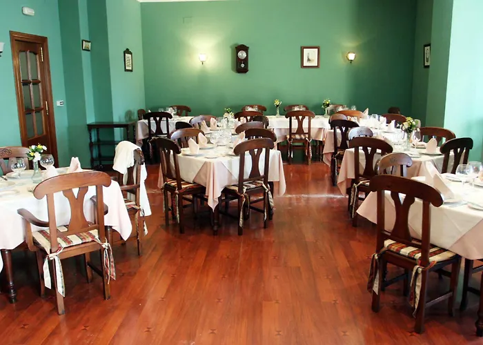 Hotel Alonso De Monroy 3*