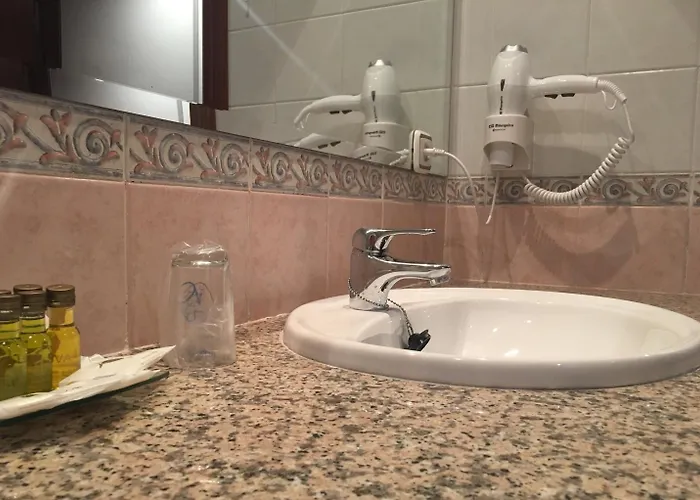 Hotel Alonso De Monroy