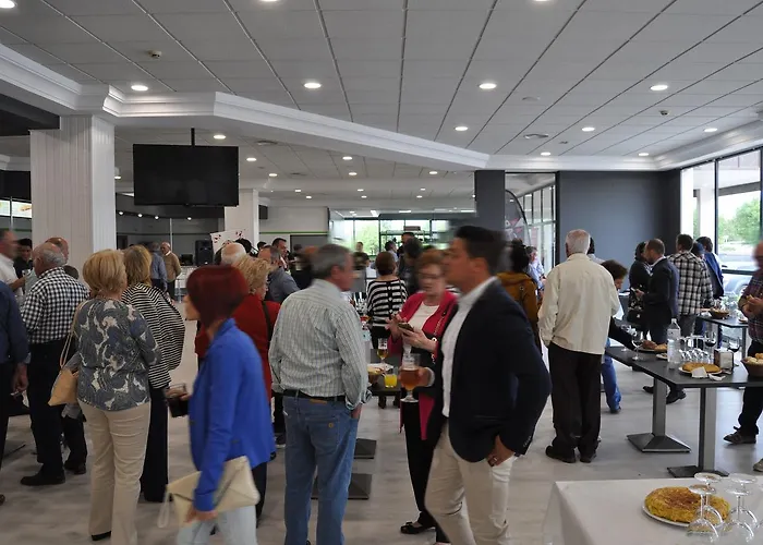 Hotel Alonso De Monroy 3*