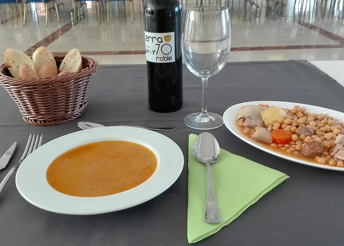 Hotel Alonso De Monroy 3*